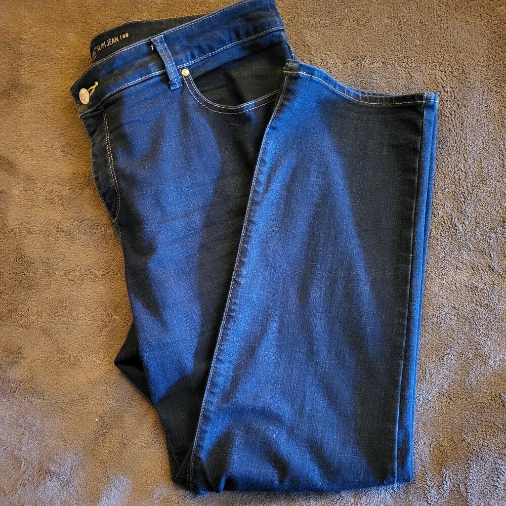 Chico's So Slimming Straight Leg Jeans - Size 3 Short (14-16)